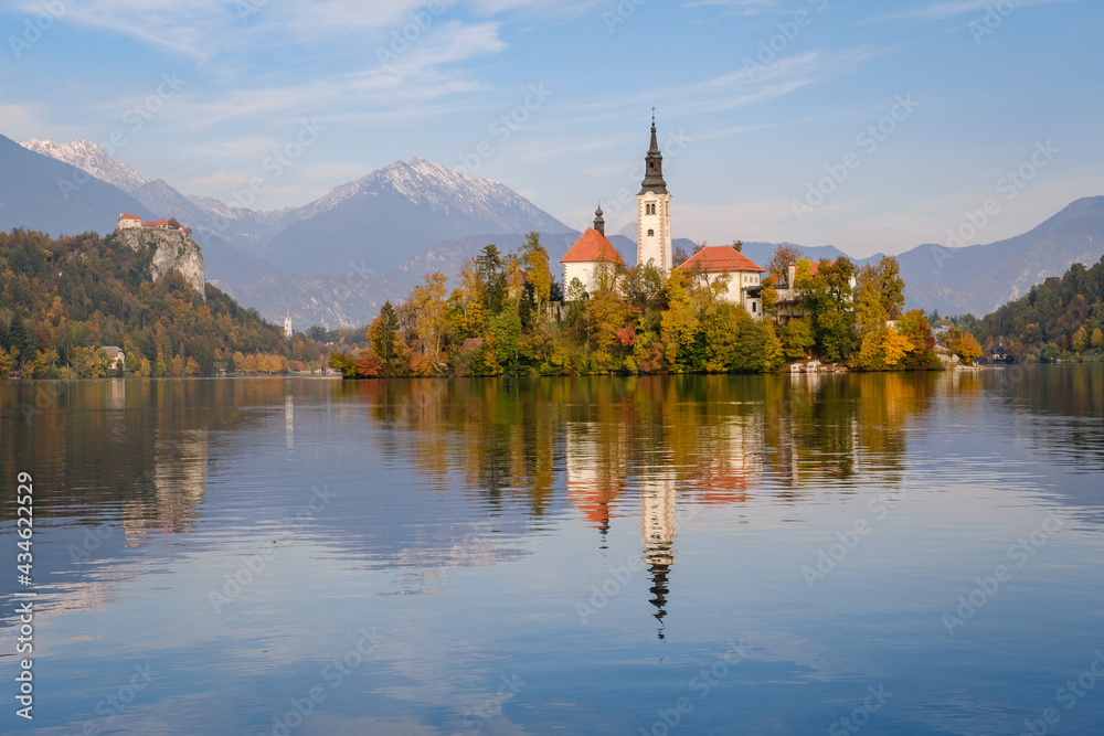 Naklejka premium Bled lake with the church on the island in Slovenia