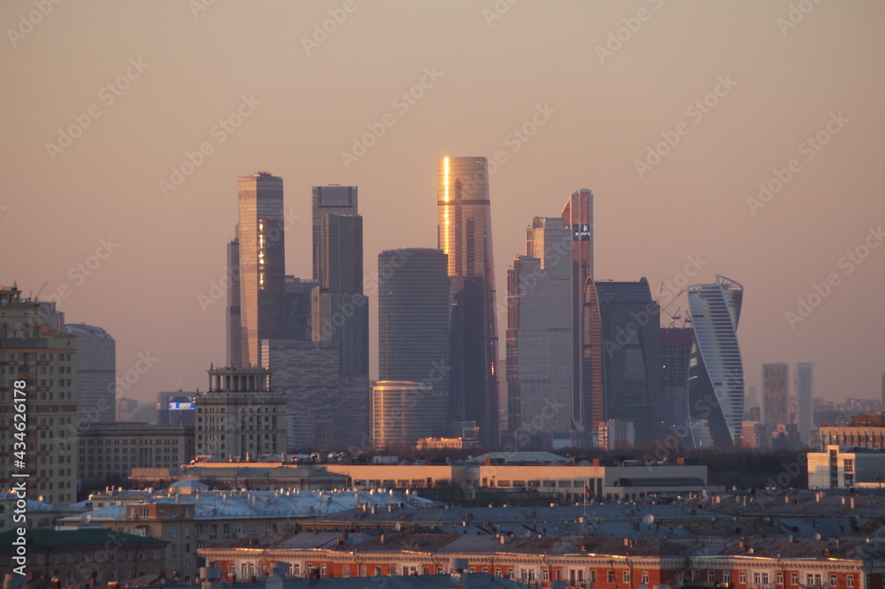 Obraz premium Sunset: Moscow city