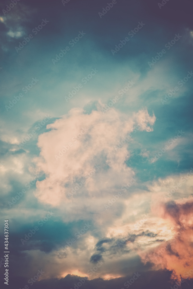 Obraz premium pink cloud on a blue sky