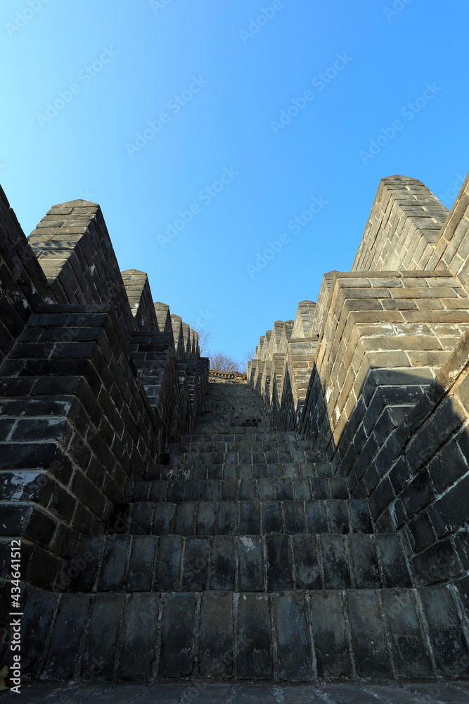 Fototapeta premium Architectural landscape of qingshanguan Great Wall