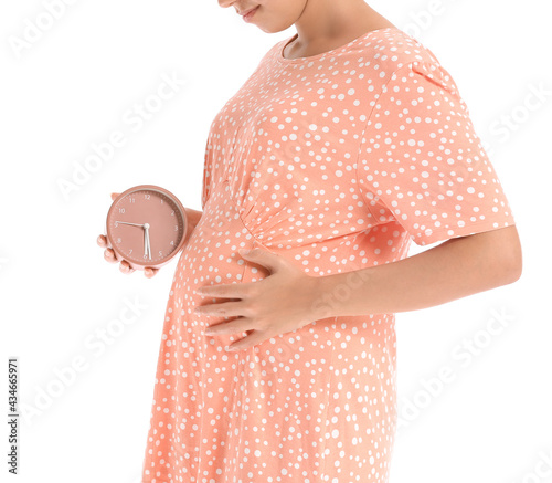 Young pregnant woman with c...