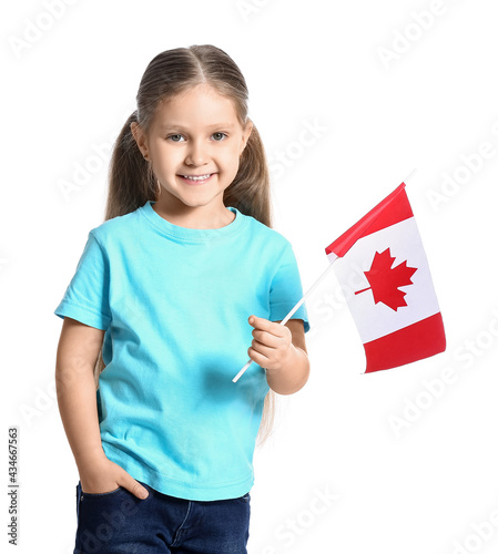 Little girl with the flag o...