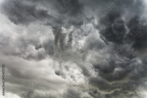 storm clouds lapse 3