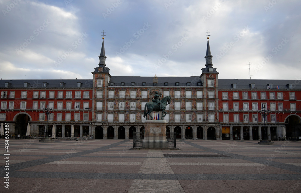 Naklejka premium Main Square of Madrid, Spain, in the morning