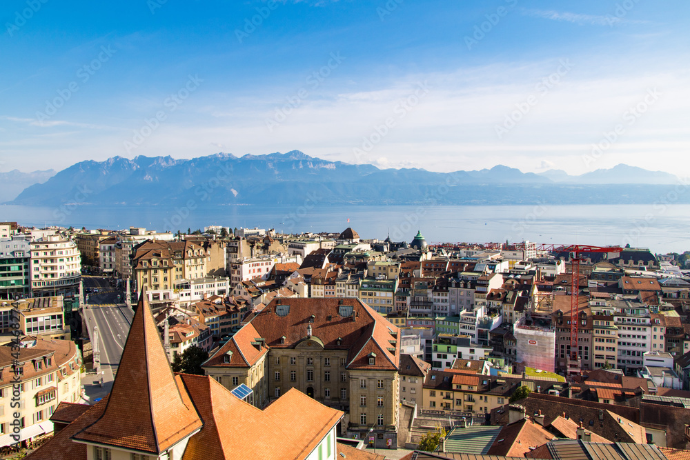 Vue sur la ville de Lausanne depuis le haut du clocher de la cathédrale de Lausanne (Canton de Vaud, Suisse)