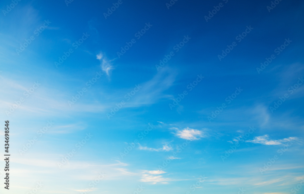 Fototapeta premium Blue sky background with white clouds