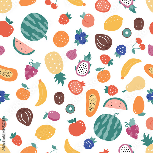 Fototapeta Naklejka Na Ścianę i Meble -  Seamless pattern with doodle fruits on white background. Hand drawn organic fresh food. Exotic and tropical fruits. Vector illustration.