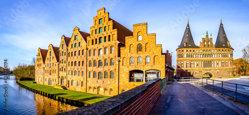 Foto old town of lubeck in germany