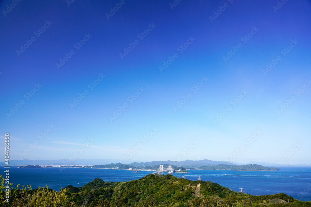 大鳴門橋遠望青空