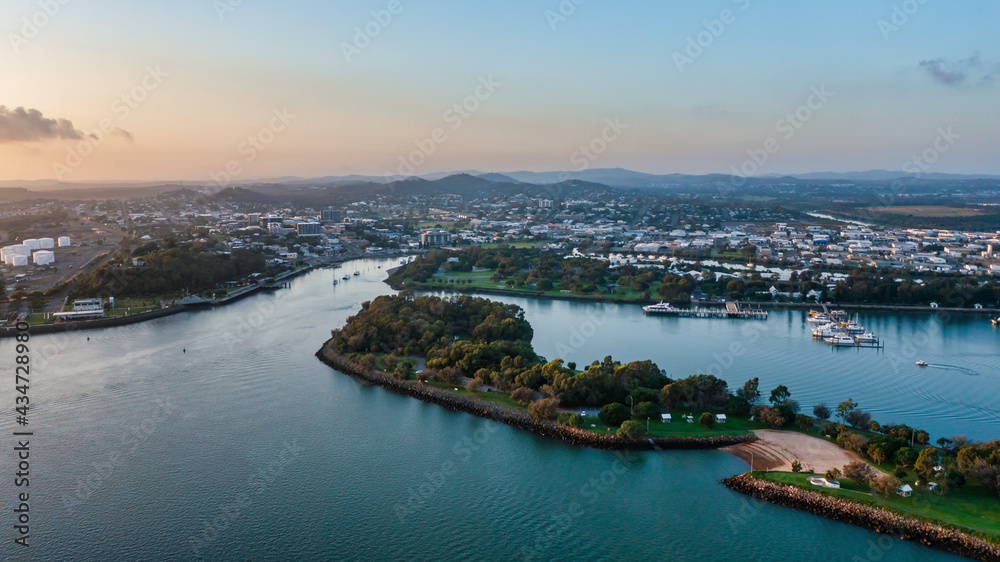 Spinnaker Park and Auckland Creek with Gladstine in the background