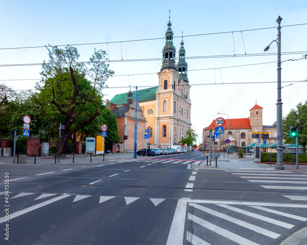 Obraz premium Poznan. Church of St. Francis at dawn.