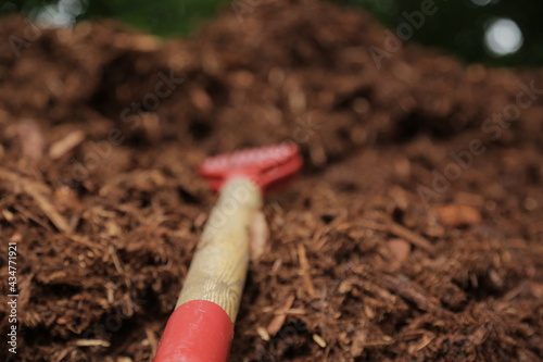 shovel in mulch