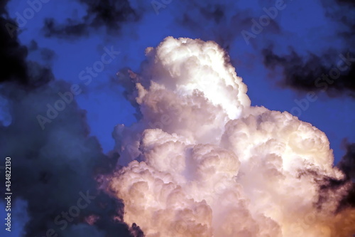 Fotografi Dramatic Contrast Skyscape Evening Dusk Sunset With Orange Clouds