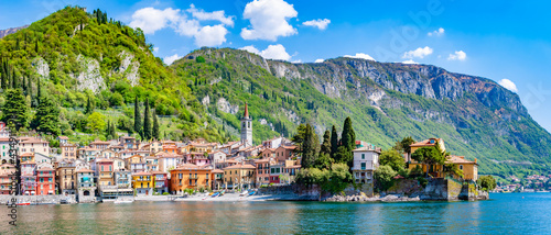 Obraz na płótnie If you travel from Lugano to Lake Como the first village that you find is Menagio.. There you can take the ferry to Varenna. w salonie