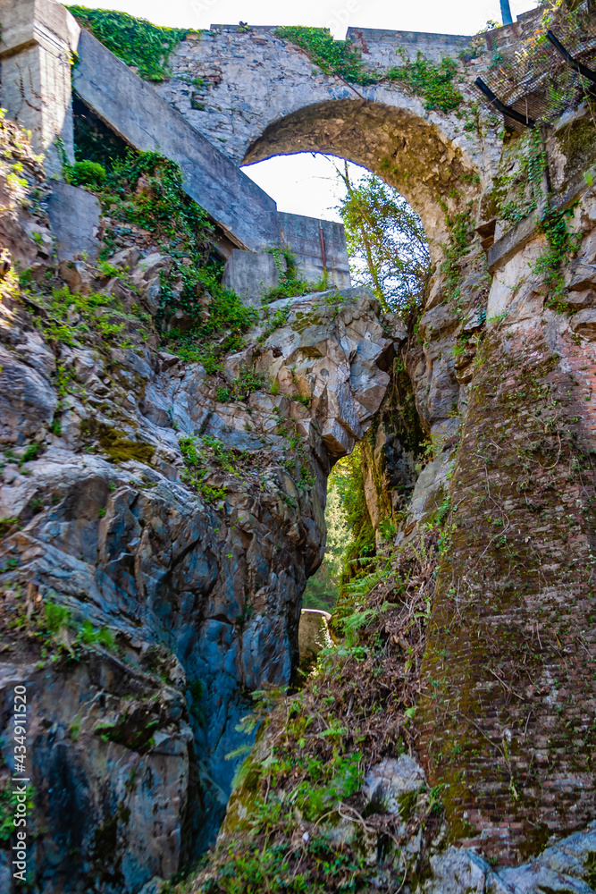 In the village Bellano on the border of Lake Como you can visit the Corido (gorge)