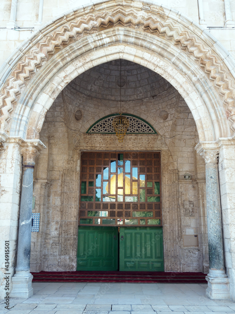 Entrée de la mosquée Al Aqsa sur l'esplanade des mosquées à Jérusalem
