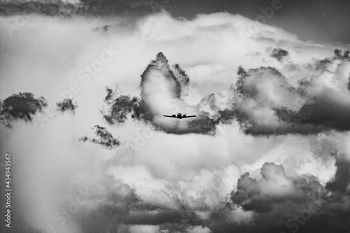 Samolot chmura burza 