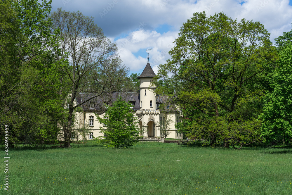 Hohenbocka Castle - is a palace complex (built 1897/1898) in the South Brandenburg community of Hohenbocka in Oberspreewald-Lausitz district, Germany. Hohenbocka Castle - is a palace complex (built 1897/1898) in the South Brandenburg community of Hohenbocka in Oberspreewald-Lausitz district, Germany.