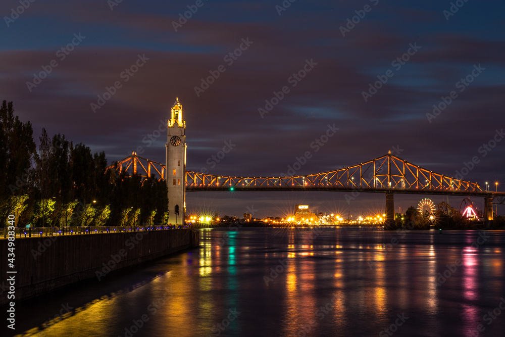 jacques-cartier bridge at night