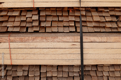 SQUARE WOODEN STICKS STACKED 3