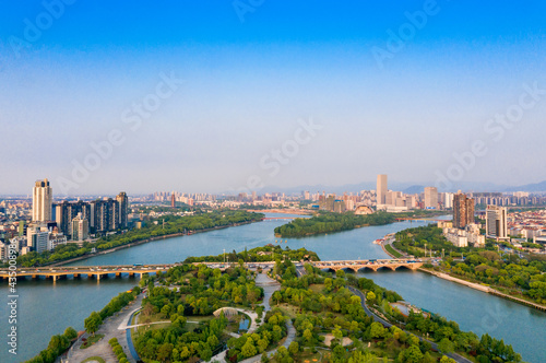Urban environment at the intersection of Jinhua River，Yangjiang River and Wuyi River, Jinhua City, Zhejiang Province, China © Weiming