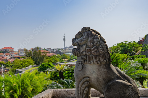 lion dog statue