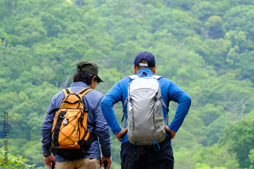 休日のハイキング。気の置けない男同士二人でかる登山。場所は布引の滝から麻耶山を目指す。