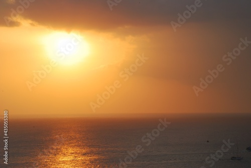 Fototapeta Naklejka Na Ścianę i Meble -  Sunset on the sea, phuket thailand