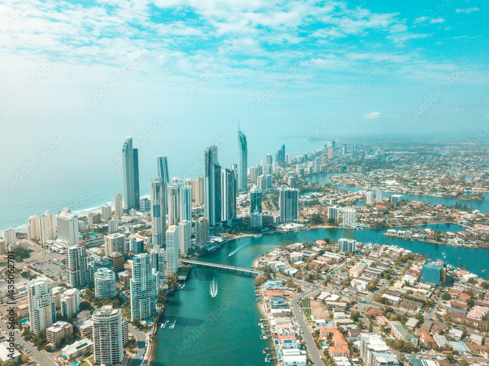 Obraz premium Aerial view of the Gold Coast cityscape