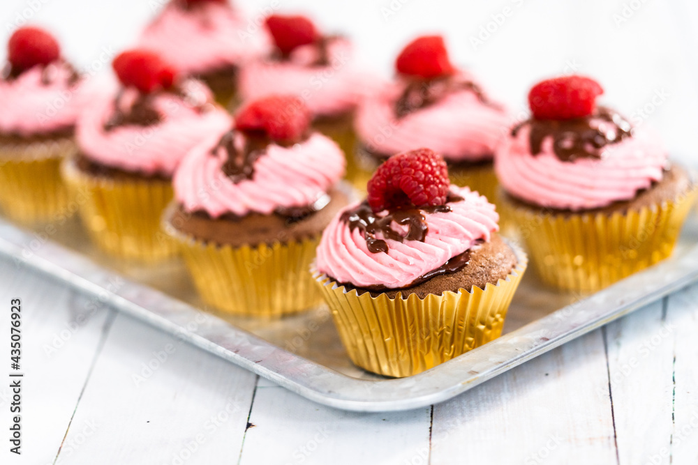 Chocolate raspberry cupcakes Chocolate raspberry cupcakes