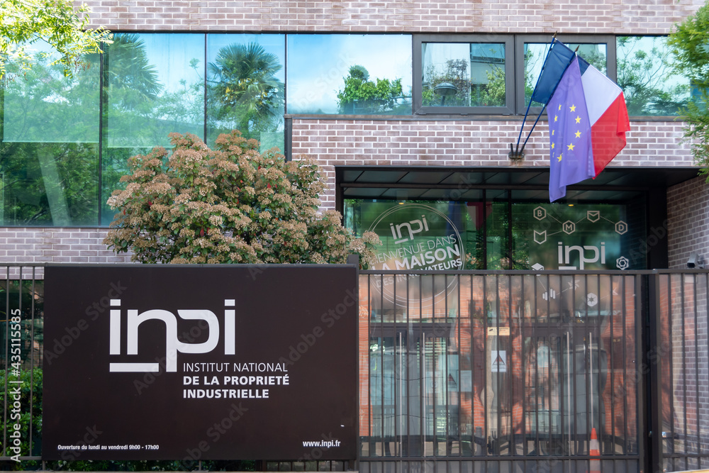Photos De Institut National De La Propriété Industrielle Courbevoie, France - 22 mai 2021: Vue extérieure du siège social de l