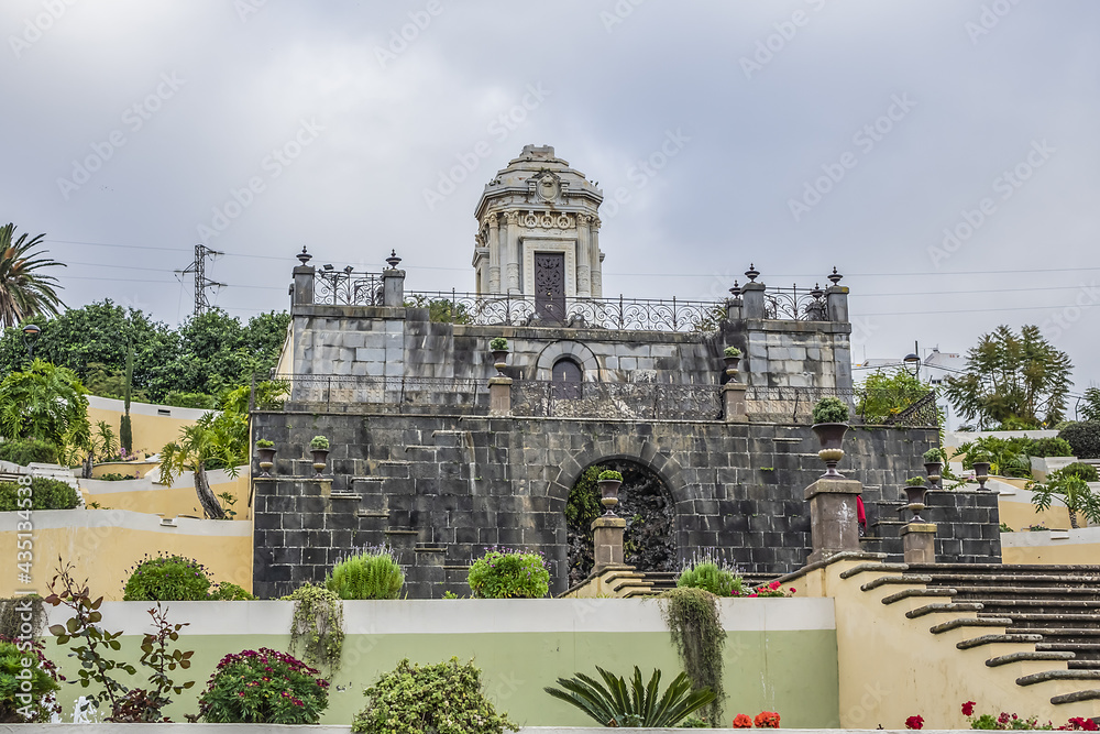 Fototapeta premium XIX century La Orotava public Victoria Gardens (Jardines Victoria): numerous water fountains, terraced gardens with colorful flowers and marble mausoleum. La Orotava, Tenerife, Canary Islands, Spain.