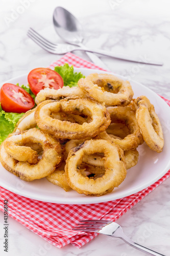 Fried calamari rings