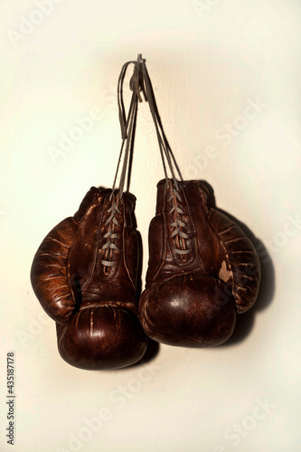 pair of boxing gloves © Kirill