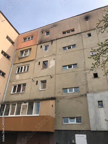 Wallpaper Mural Close up of a 4 floors of a old building from 70s. Torontodigital.ca