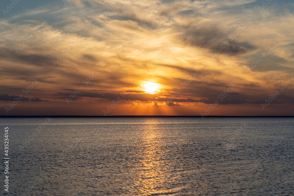 Fototapeta premium sunset with god rays beautiful and gorgeous