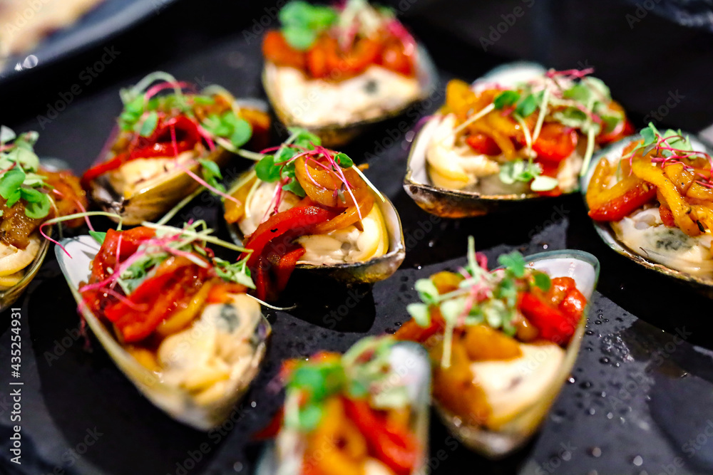 grilled GREEN MUSSEL with vegetables grilled GREEN MUSSEL with vegetables