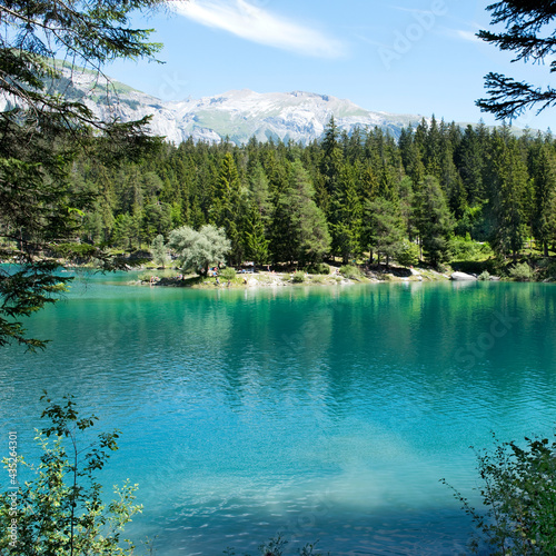 Bergsee, Schweiz, Alpen (Caumasee, Kanton Graubünden) photo