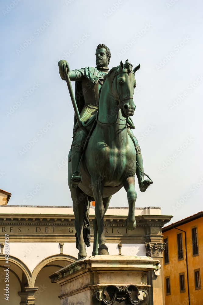 Fototapeta premium Florence, Italy. Beautiful monument (Monumento Equestre a Granduca Ferdinando I de' Medici) at Piazza della Santissima Annunziata in Florence.
