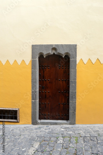Arquitectura colonial en calles del caribe
