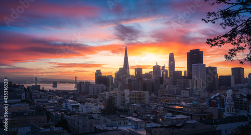 San Francisco Skyline at Sunrise © heyengel