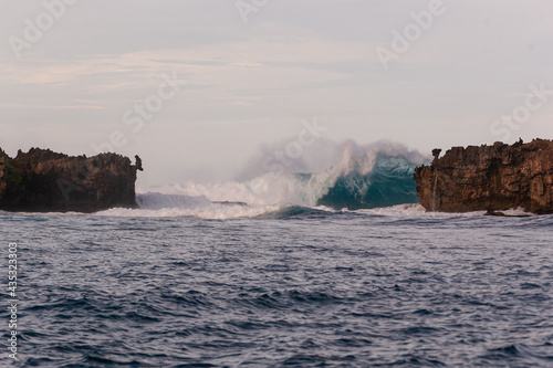 Surf Spot Stimpys and Rock island en Siargao Island, The Philippines, Waves photo