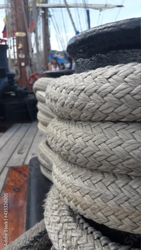 ropes on a ship © LuisMiguel