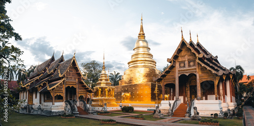 Golden Thai temples and pagodas