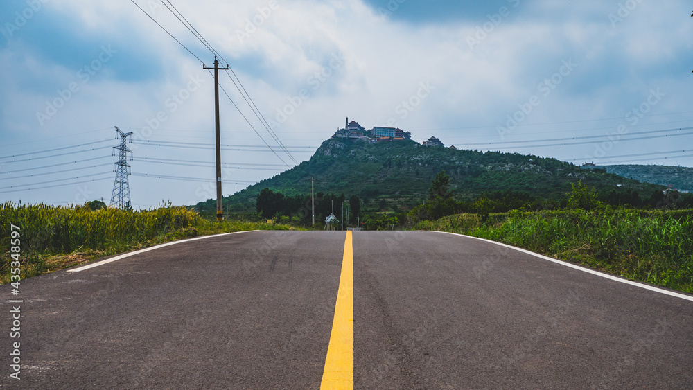 road to the mountains