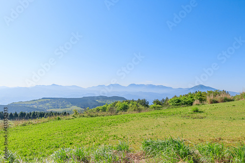 登山道から見たくじゅう連山 万年山 大分県 Kuju mountain range seen from Trail Mt.Haneyama Ooita-ken