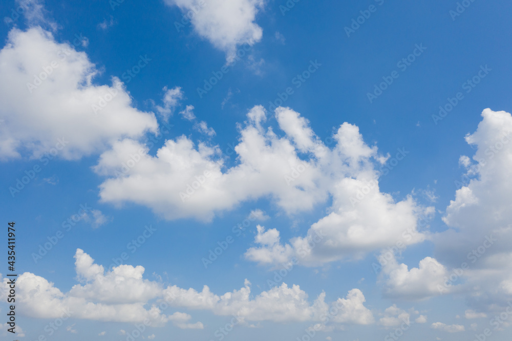 Fototapeta premium blue sky with clouds background, summer time, beautiful sky