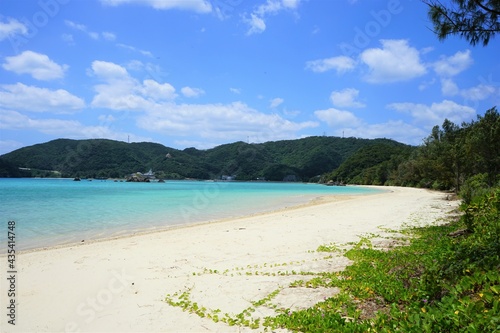 Fototapeta Naklejka Na Ścianę i Meble -  Uhama Beach in Zamami island, Okinawa, Japan - 日本 沖縄 座間味島 大浜