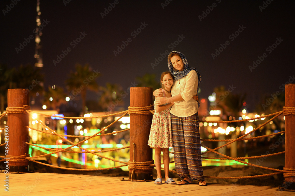 Obraz premium happy mother with daughter