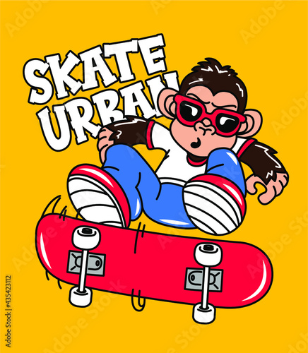 mono en patineta